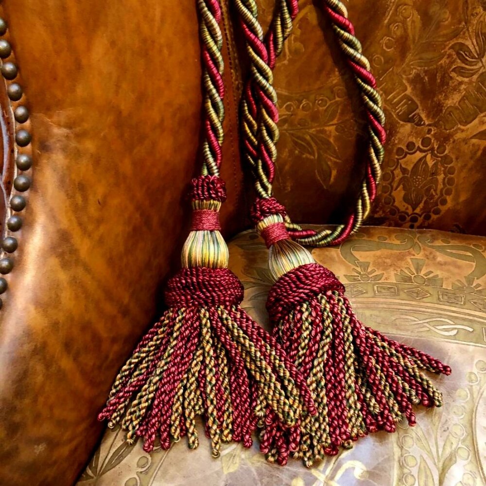 NWT Decorative Tapestry Accent Rope w Jumbo Tassels Wine\Gold\Emerald 140"L